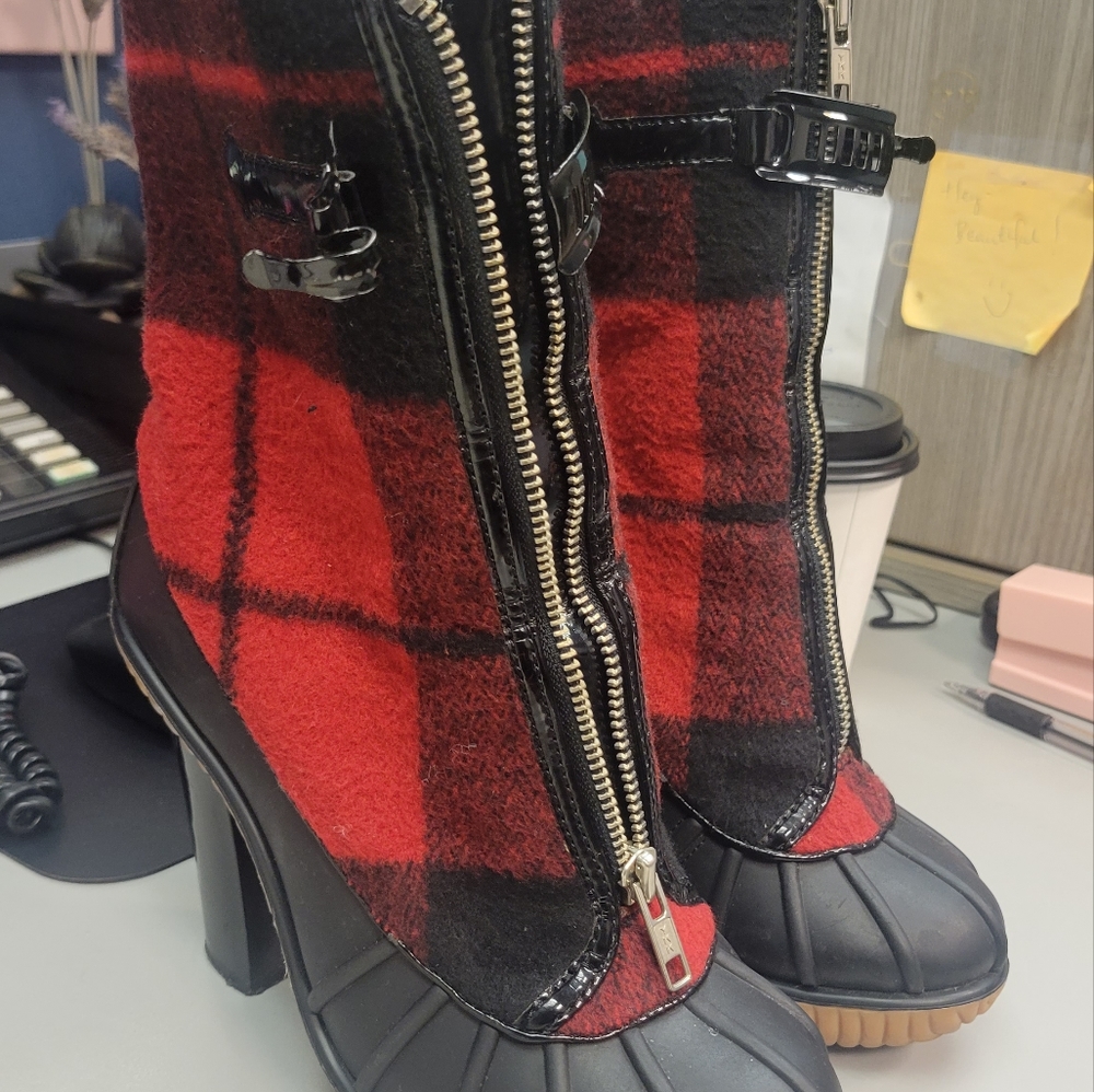 Michael Kors "stream" plaid ankel boots